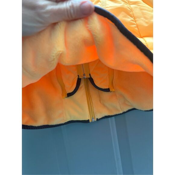 Lululemon Glacier Vest Yellow Double layered NWOT size 8 - Picture 10 of 11